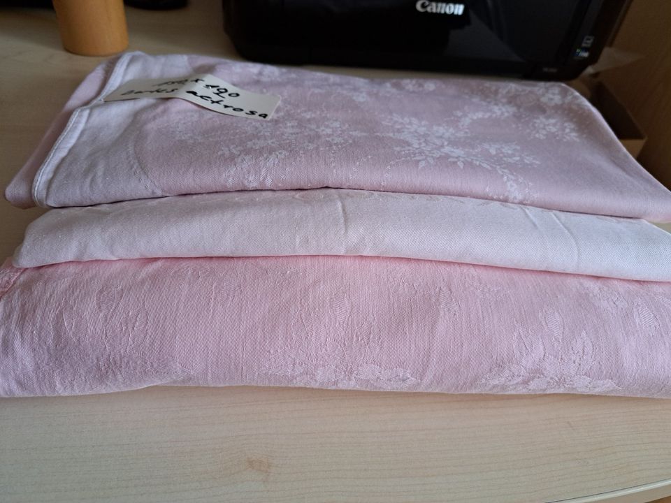 3 Tischendecken rosa - je 8€ in Kirn