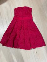 Kleid mit abnehmbaren Trägern rot Gr. 36 Sachsen - Limbach-Oberfrohna Vorschau