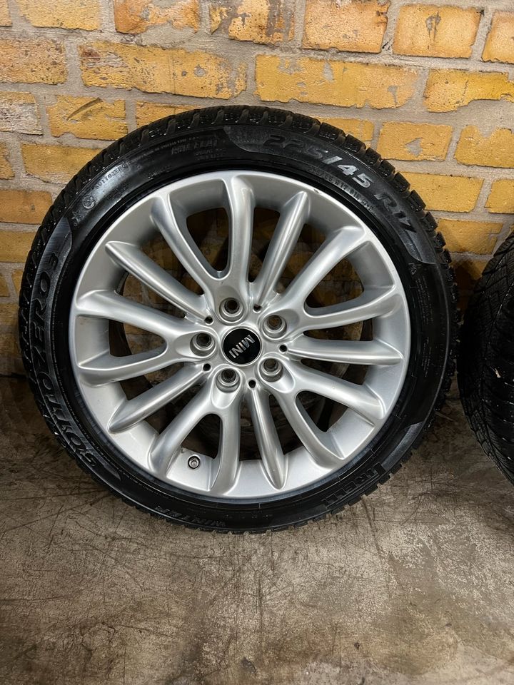 MINI F54 CLUBMAN NET SPOKE 519 WINTER RÄDER RADSATZ 17“ 17 ZOLL in Velbert