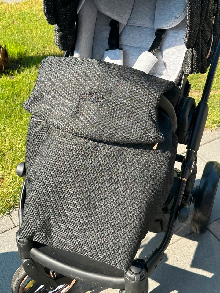 Junama Mirror Satin Kombi Kinderwagen 2 in 1 neuwertig! in Sassenberg