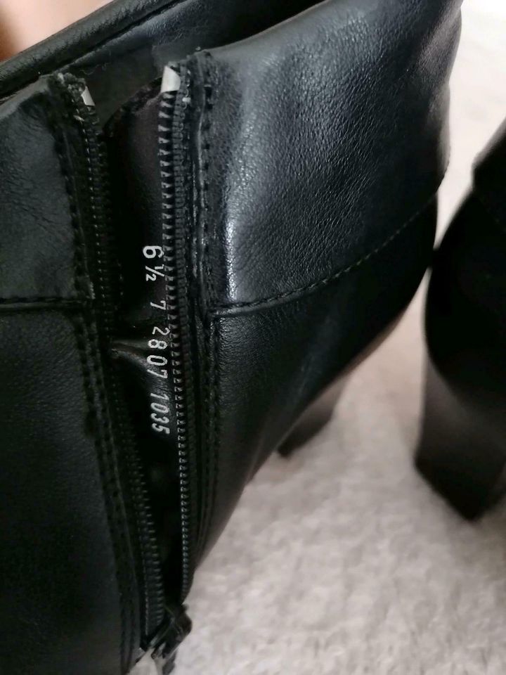 ARA STIEFELETTEN NEU ! SCHWARZ GRÖßE 6,5 (40) in Herne