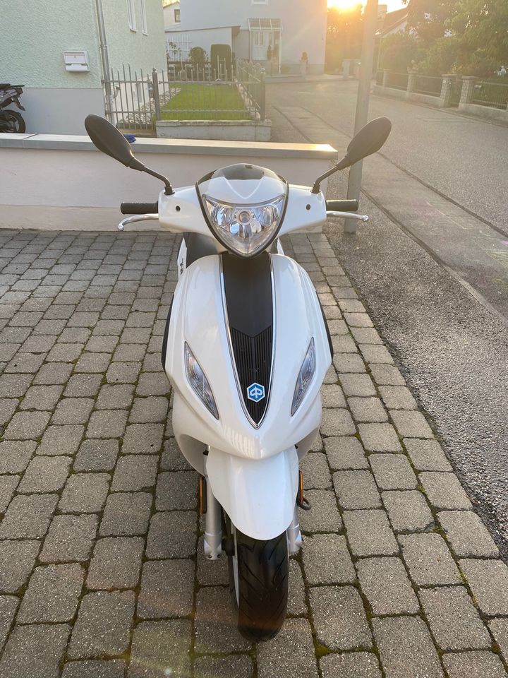 Roller Piaggio Fly in Wallersdorf