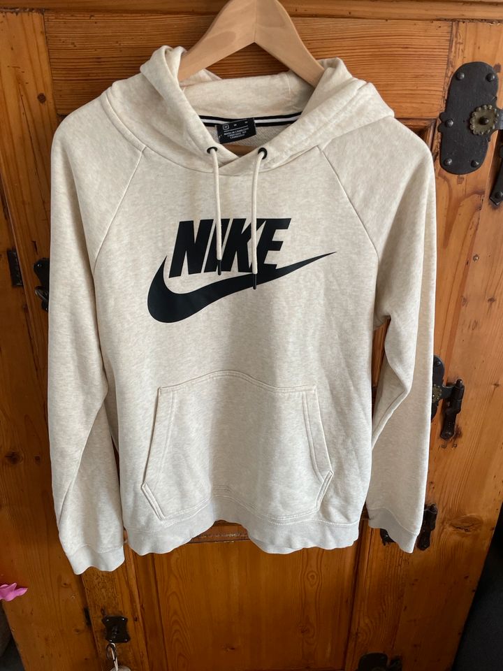 Nike Sweatshirt in Wolfratshausen