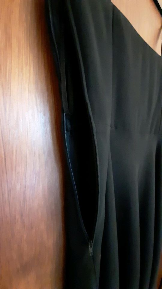 Schwarzes Kleid, Gr. 40, Abschluss, Abendrobe in Wesel