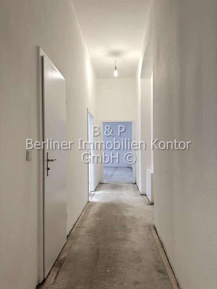 Zwei-Zimmer-Wohnung, 4.OG, in zentraler Kiezlage in Berlin