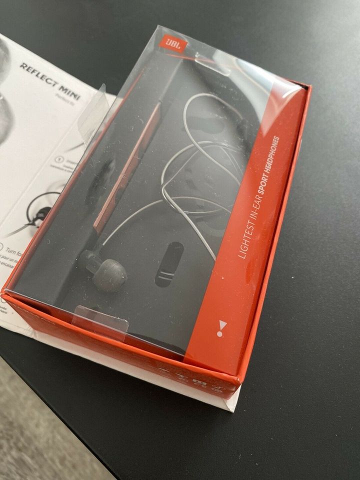 JBL Reflect Mini Lightest In-Ear Sport, Headphones in Düsseldorf