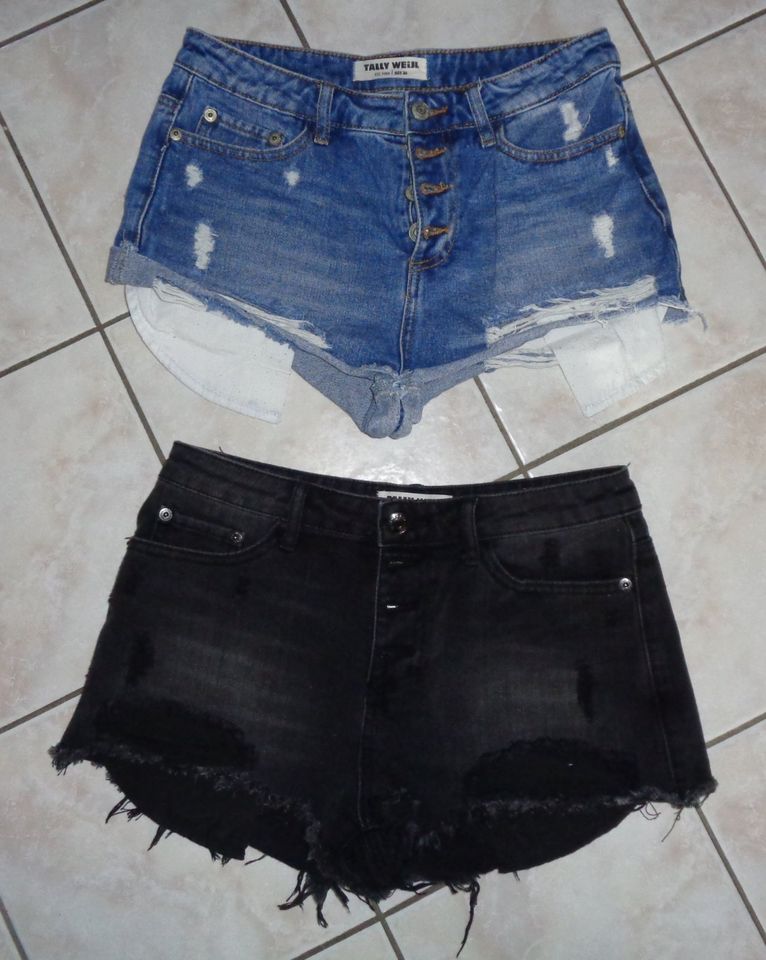 Tally Weijl Jeans Shorts Größe S blue o. black Preis je 12 € in Manching