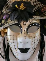 Elegante Maske vermute Venedig mit Federn  schwarz gold Thüringen - Arnstadt Vorschau