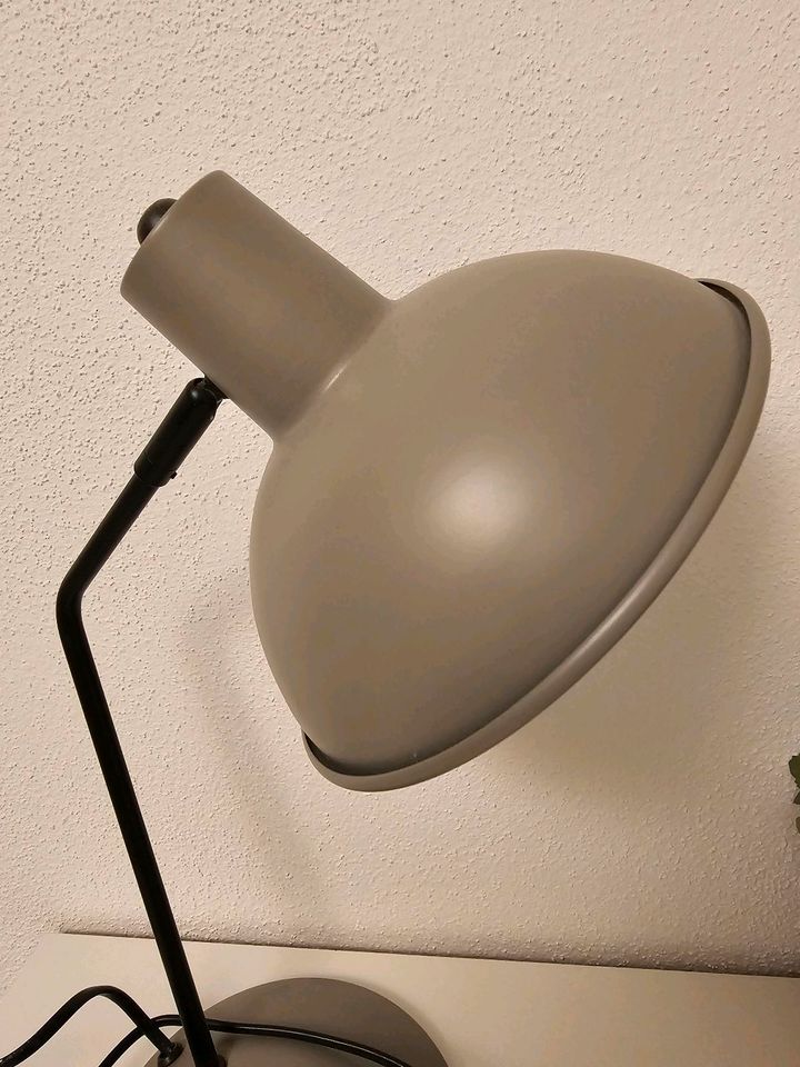 Schreibtischlampe in Gablingen