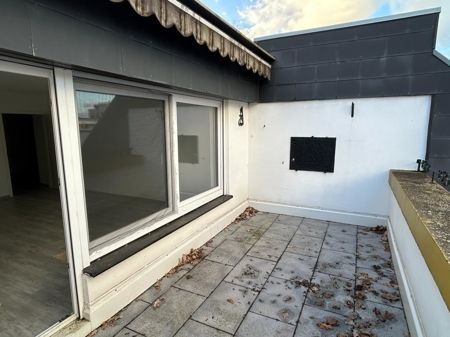 sanierte 2 ZKB-Eigentumswohnung / Dachterrasse / Garage in SB-Güdingen in Saarbrücken