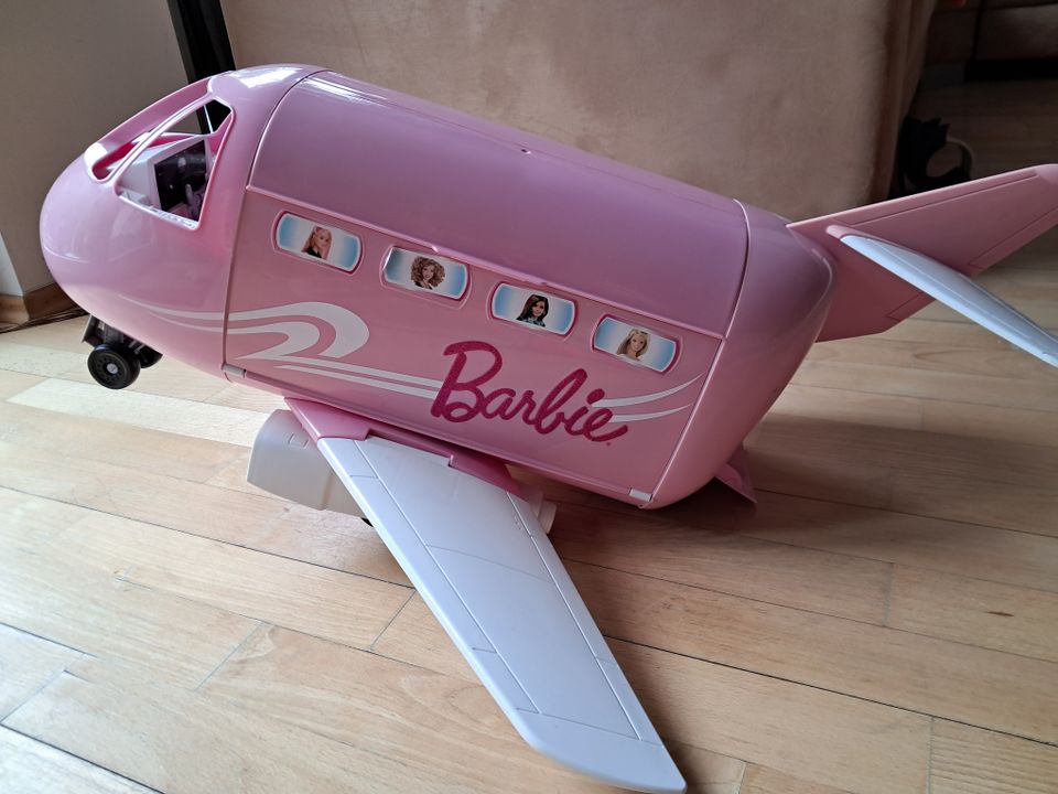 Barbies Glamour Jet Flugzeug DMR 53 in Troisdorf