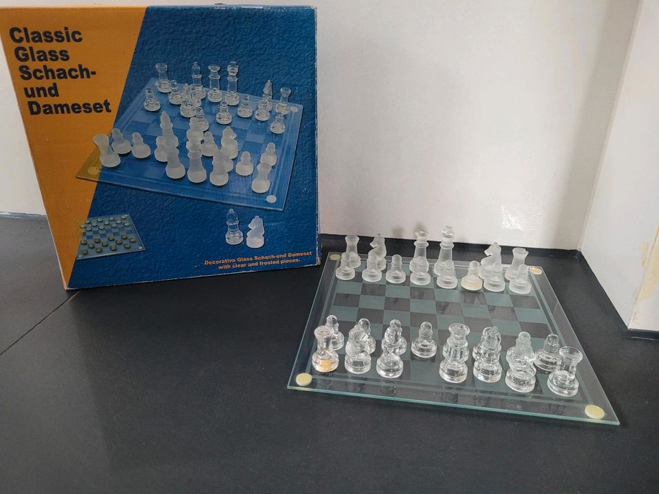 Schachspiel, Damespiel aus Glas in Hude (Oldenburg) - Nordenholz |  Gesellschaftsspiele günstig kaufen, gebraucht oder neu | eBay Kleinanzeigen  ist jetzt Kleinanzeigen