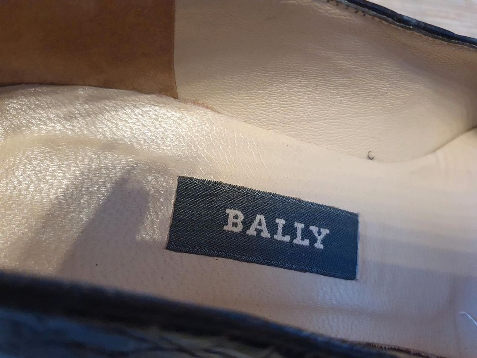 Bally Pumps in Passau