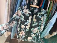 Bluse mit Blumenmuster floral Hippie aus Mesh Durchsichtig Nordrhein-Westfalen - Blomberg Vorschau