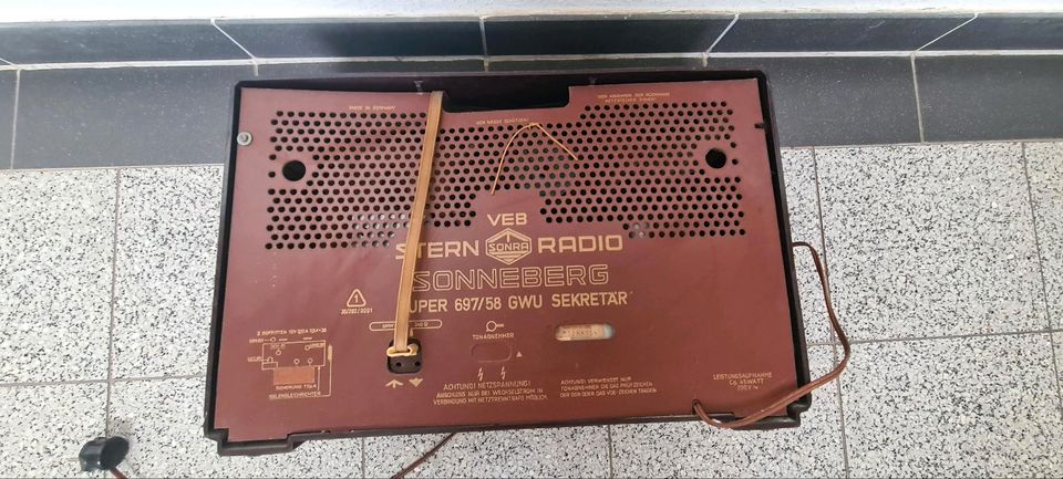 Sonra Sekretär 697/58GWU Super - Stern-Radio Sonneberg in Erfurt