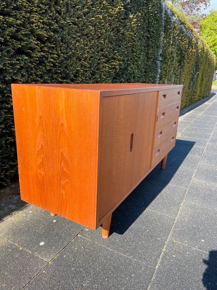 ◤ sideboard von poul dogvad hundevad 1960er Teakholz lowboard Vintage Design mid Century Schrank Dänisch Kommode 50er 60er 70er Retro Teak Holz anrichte Buffet Danish Schubladenkommode in Berlin