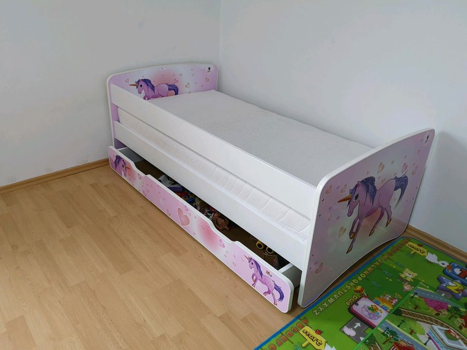 Kinderbett mit Einhorn 160x80 in Isen