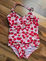 Badeanzug mit Erdbeeren Gr. 98 NEU! Bayern - Waldaschaff Vorschau