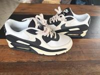 Nike air max 90, Gr 40 Schwarz/weiss wie neu Rheinland-Pfalz - St. Johann Rheinhessen Vorschau