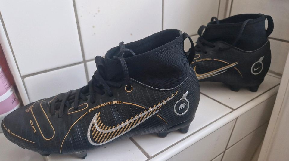 Nike Fußballschuhe in Dassow