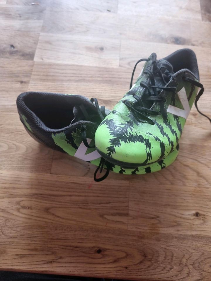 Fusballschuhe32 in Seukendorf