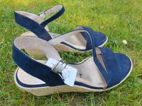 Sandalen von Tamaris Gr. 39, navy Berlin - Hellersdorf Vorschau
