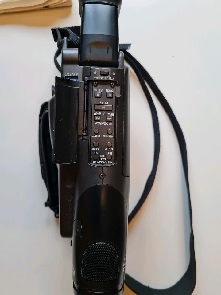 Videokamera Panasonic NV-R50E in Gütersloh