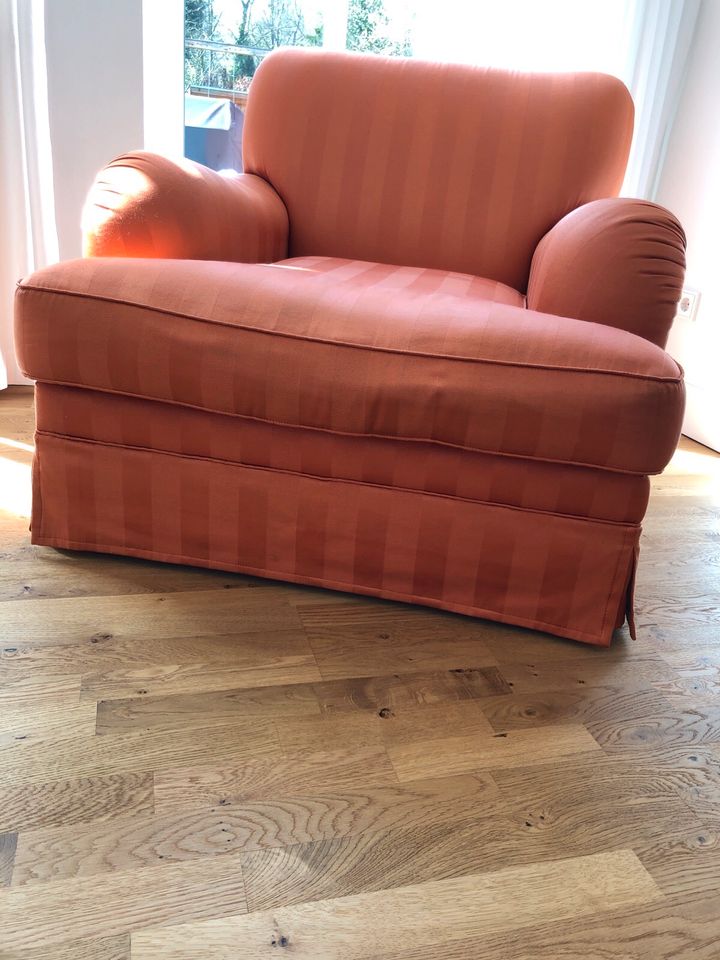 Sessel Wohnzimmer Sofa  Tisch Lampe  Bett Sofa Sonderanfertigung in Hamburg