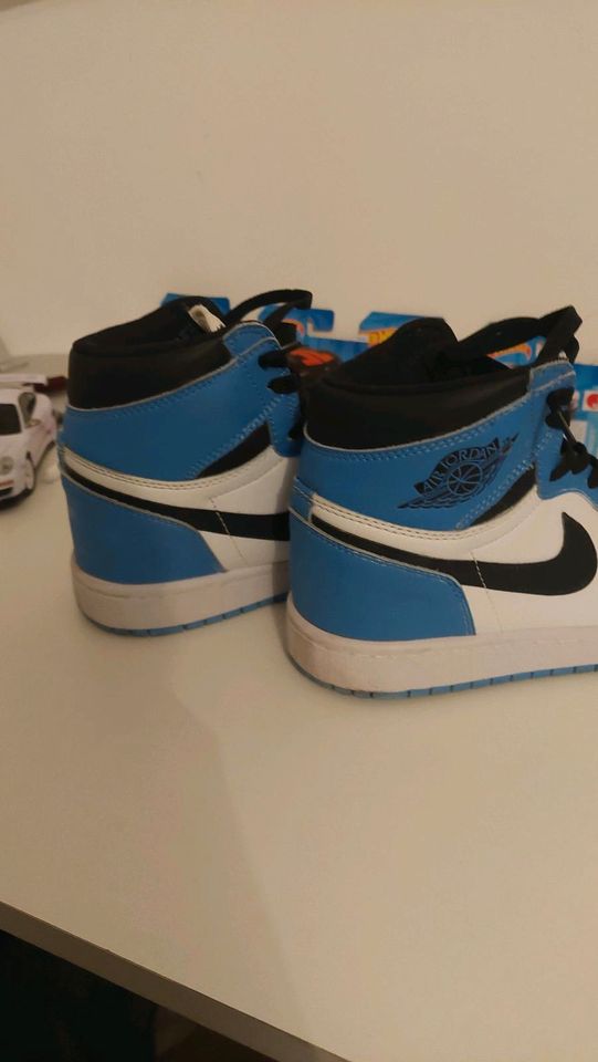 Nike Air jordan 1 high University Blue Gr.42 in Karlstadt