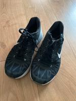 Nike Fitness Schuhe Gr.40 Hessen - Bensheim Vorschau