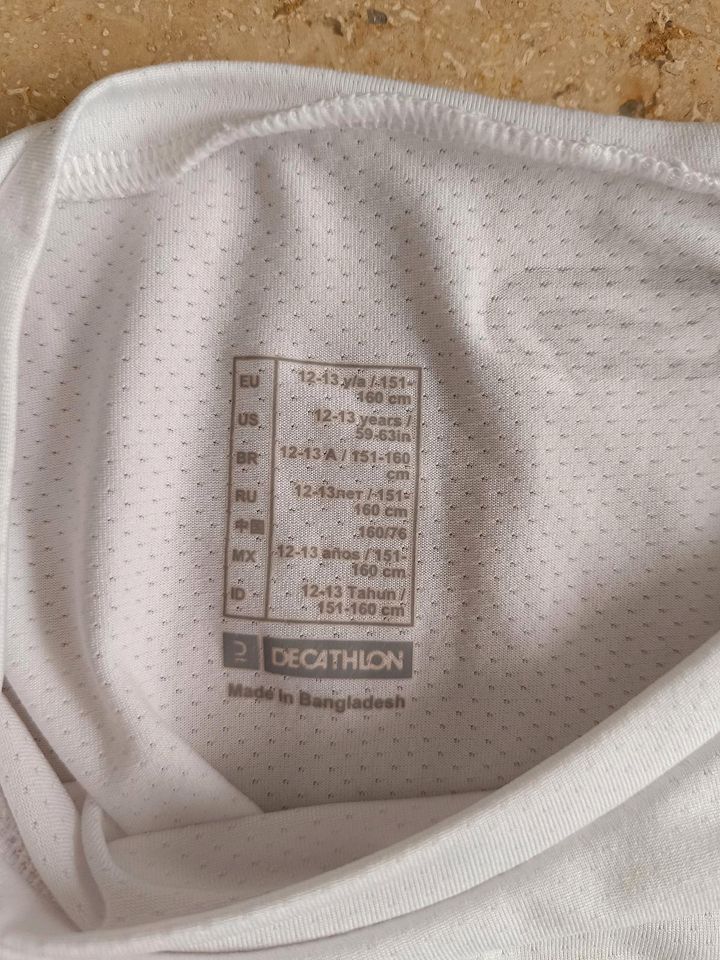 Sportshirt von Decathlon, Gr. 152/158, neuwertig in Weiterstadt