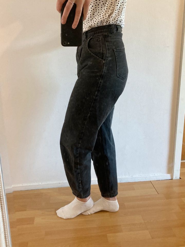 Jeans schwarz anthrazit mom high waist tapered ballon in Hamburg