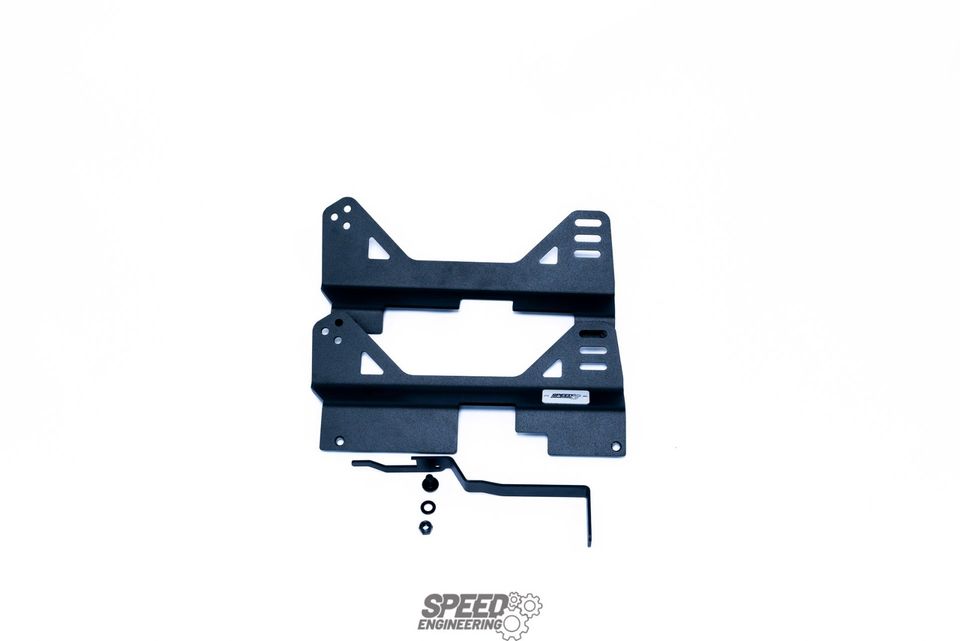 Recaro Pole Position E46 Einbaupaket Speed Engineering Tracktool in Lage