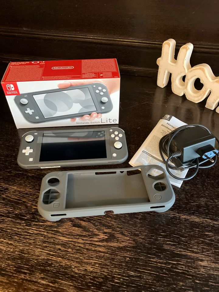 Nintendo Switch Lite - Grau - im Originalkarton in Voerde (Niederrhein)