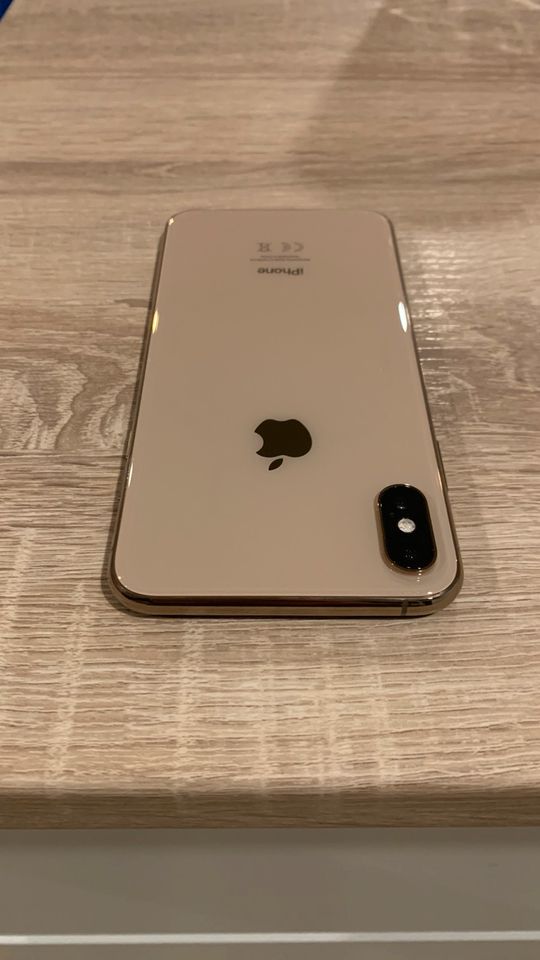 Apple IPhone XS Max 64 Gb in Kreuztal