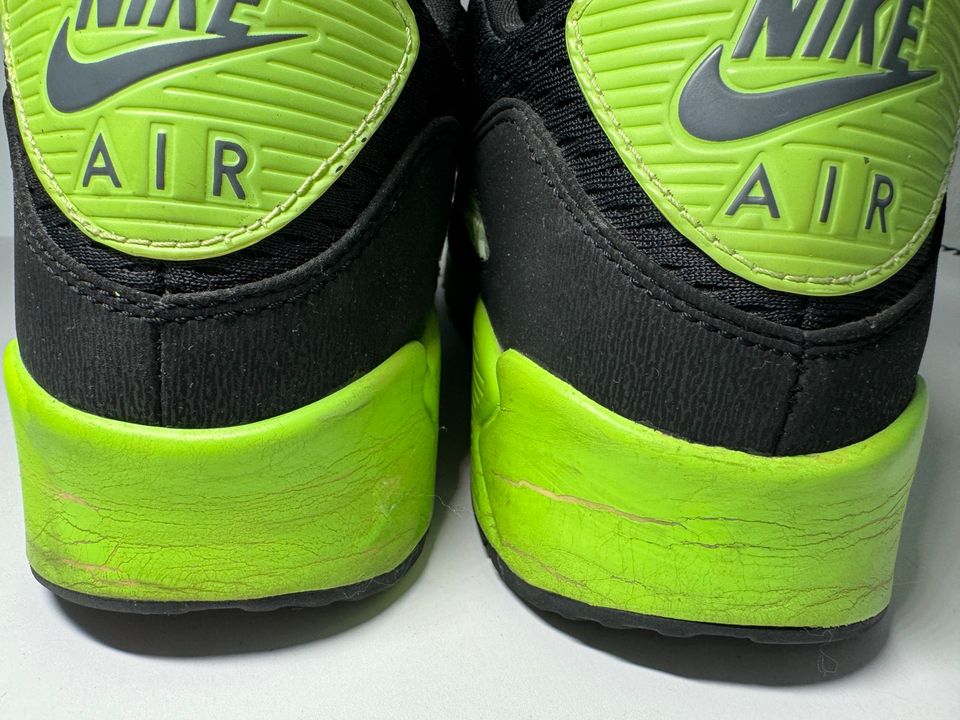 Nike Air Max 90 BLACK / LIME / EUR 44.5 in Griesheim