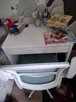 Kinderschreibtisch mit neuem Stuhl Niedersachsen - Hemmoor Vorschau