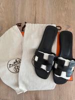 HERMES Hermès Oran Sandalen Noir schwarz 37 Schleswig-Holstein - Neumünster Vorschau