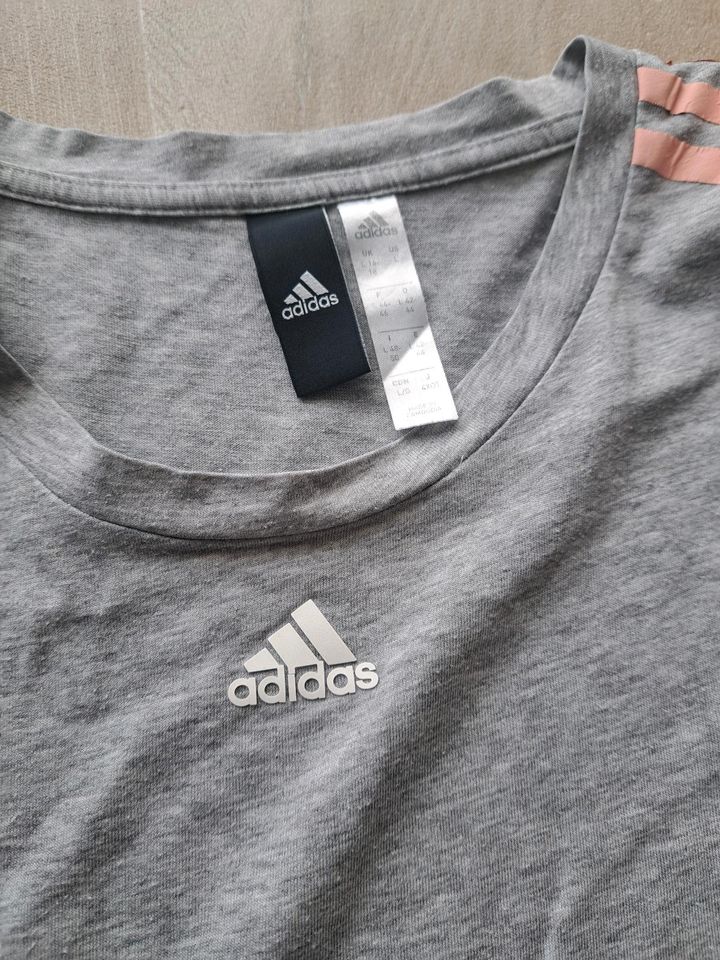 Adidas Shirt oversize in Harzgerode