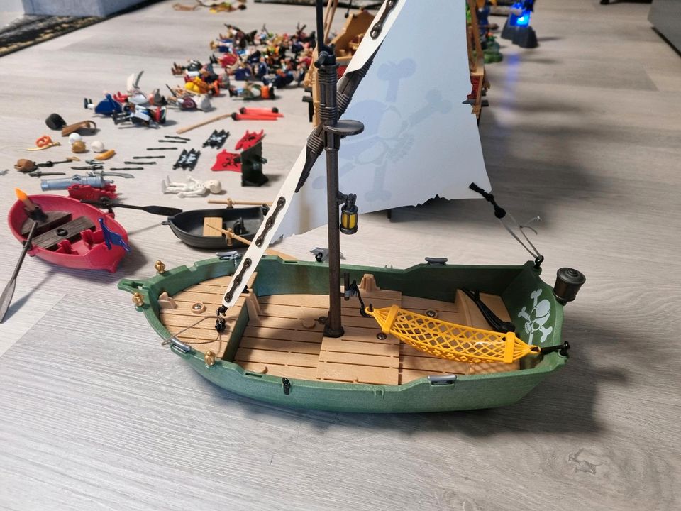 Playmobil Piraten großes Schiff Ruderboot Schatzinsel in Rehfelde