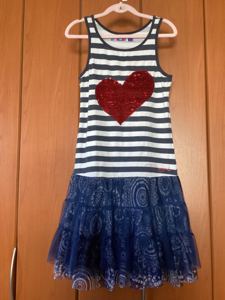 Kleid von desigual in Gr. 13/14 in Olbersdorf