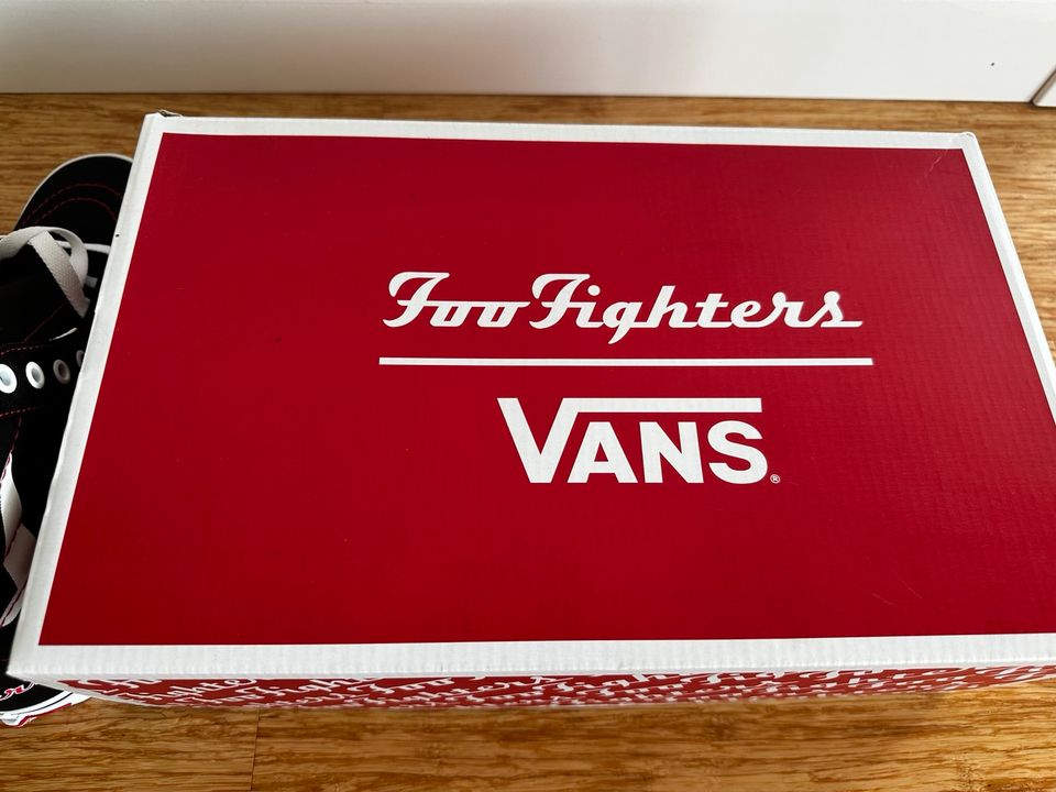 Vans Foo Fighters, Limited Anniversary Edition, Ungetragen + OVP in Saarbrücken