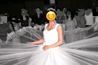 Hochzeitskleid / Brautkleid in Größe 38-42 Köln - Nippes Vorschau