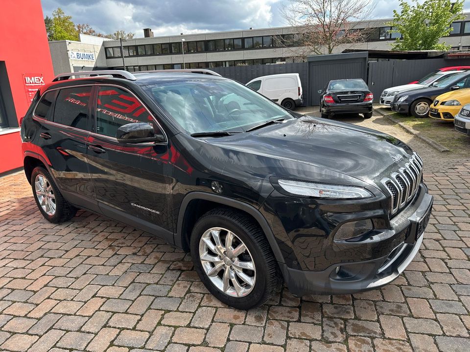 Jeep Cherokee Limited 4WD 2.2 200 PS HU neu Leder Nav in Celle