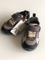 Zara Kinderschuhe Sneaker Schuhe Gr.22 Neu Berlin - Schöneberg Vorschau