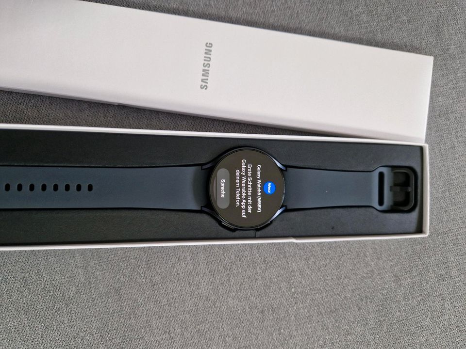 Samsung Watch 6 mit 44mm NEU in Solingen