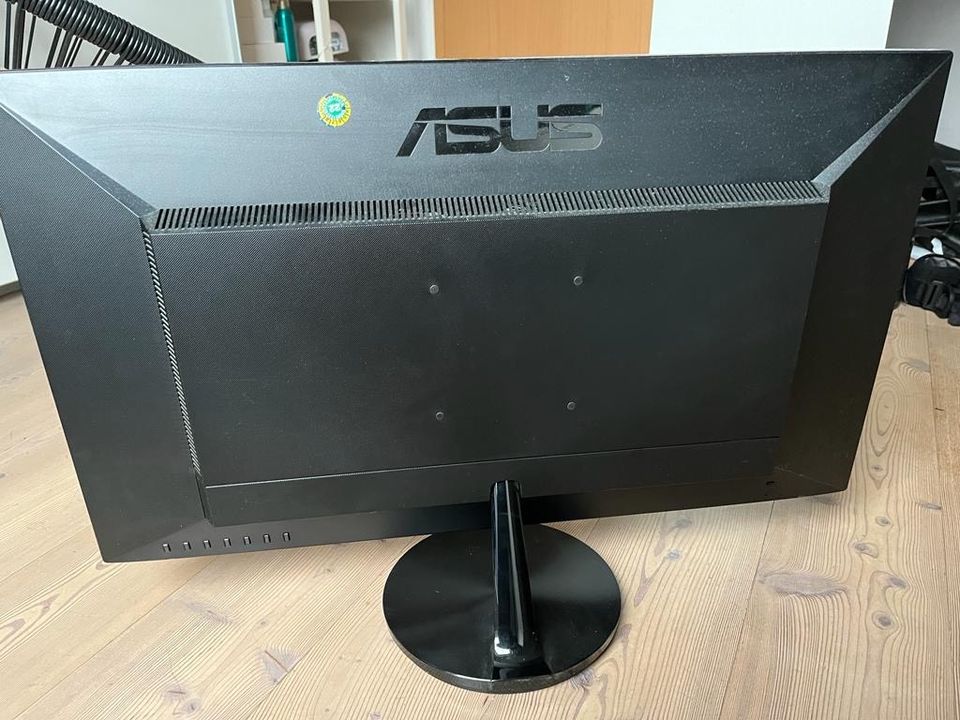 ASUS Bildschirm schwarz in Bischberg