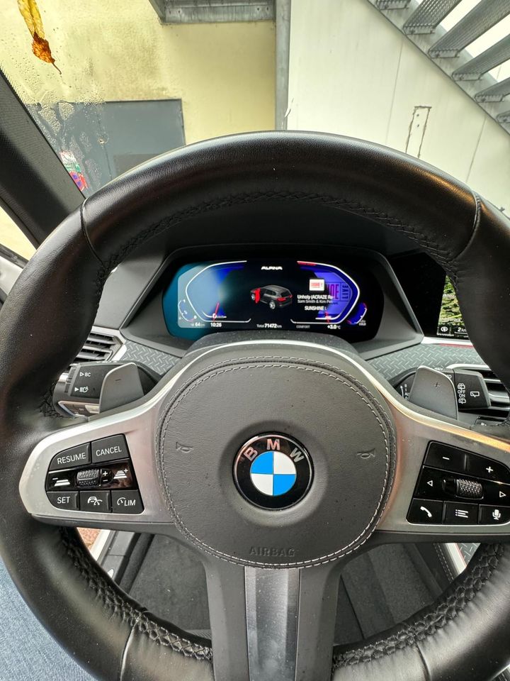 BMW X5 M50i weiß Neuwagenzustand Voll in Kreuztal