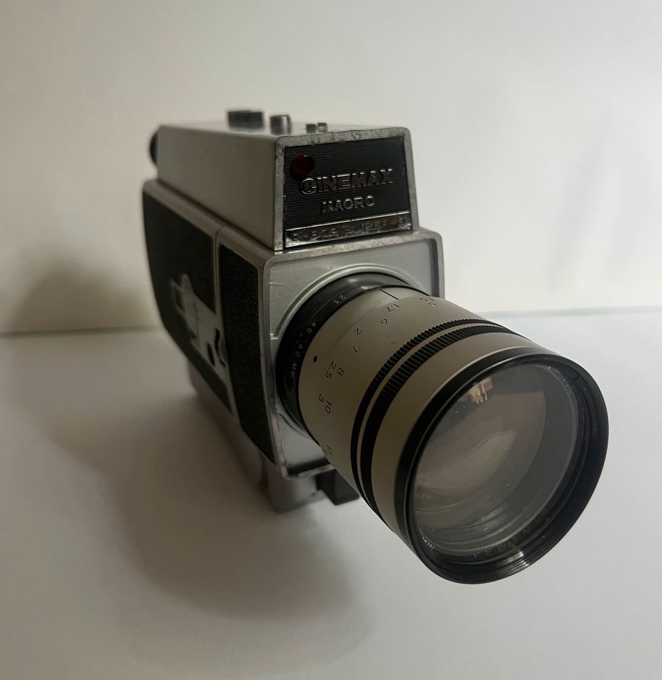 Kamera Super 8 - Cinemax macro , C-802, ~1975 m. ROWI-Tischstativ in Bonn