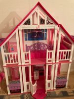 Tolles Barbie Haus mit viel Zubehör Hessen - Idstein Vorschau